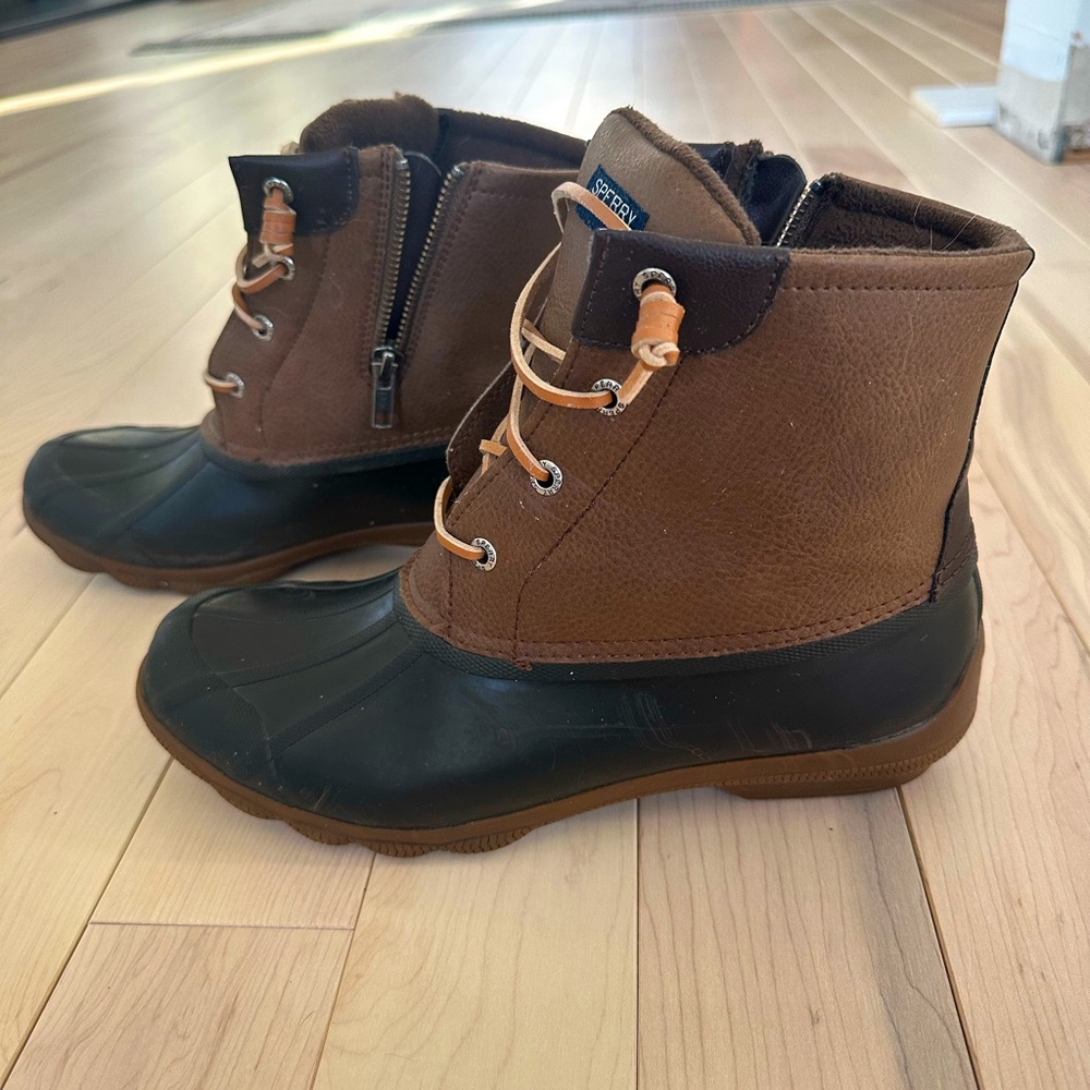 Gently used Sperry duck boots.
